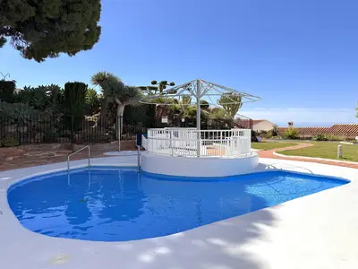 PoolOfHouse