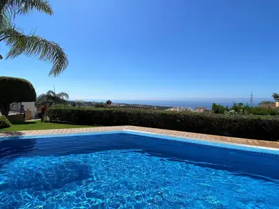 PoolOfHouse