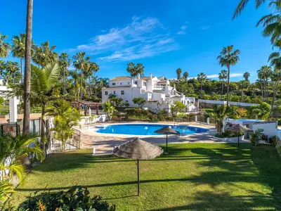 PoolOfHouse