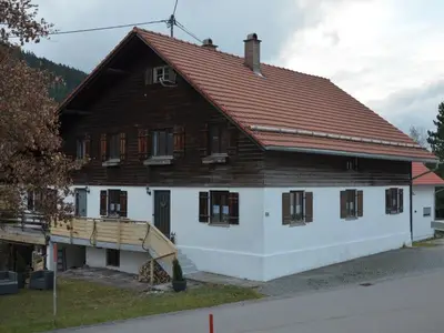 Ferienwohnung für 8 Personen (120 m²) in Nesselwang 1/10