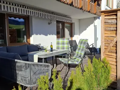 eigene Südterrasse