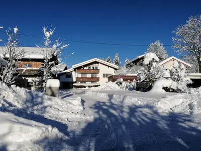 Hausbild Winter