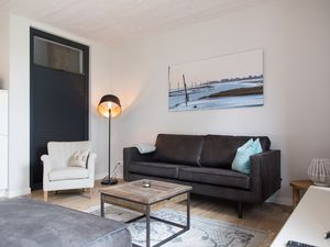 23883290-Ferienwohnung-4-Neßmersiel-300x225-5