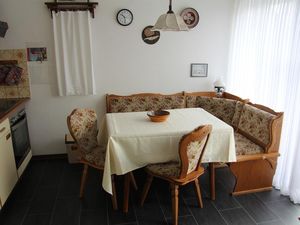 18716111-Ferienwohnung-4-Neßmersiel-300x225-5