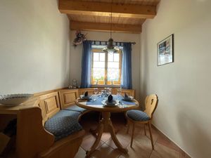 23352790-Ferienwohnung-4-Neualbenreuth-300x225-3