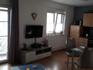 21924447-Ferienwohnung-4-Neubrandenburg-300x225-3