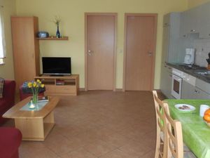 111562-Ferienwohnung-5-Neuendorf (Bei Saal)-300x225-1