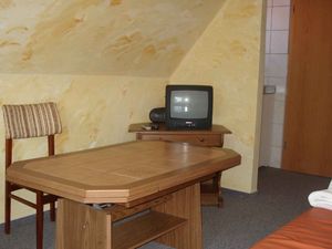 23776648-Ferienwohnung-3-Neuendorf (Insel Hiddensee)-300x225-4