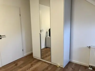 Kleiderschrank