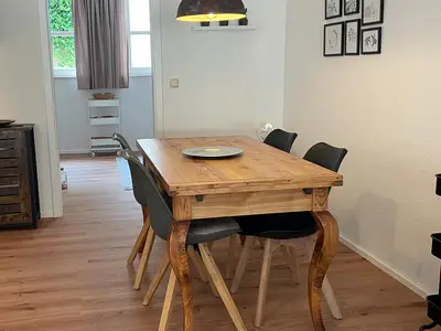 Essbereich direkt neben der Küche