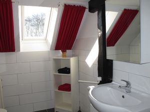 23852363-Ferienwohnung-4-Neugarmssiel-300x225-3