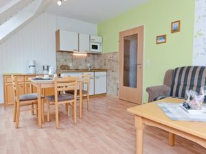 21526107-Ferienwohnung-2-Neuharlingersiel-300x225-4