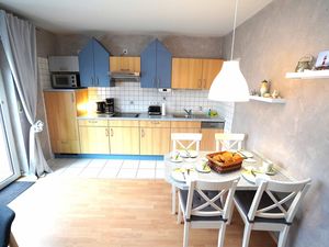 23528132-Ferienwohnung-2-Neuharlingersiel-300x225-2