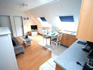 23528145-Ferienwohnung-4-Neuharlingersiel-300x225-2