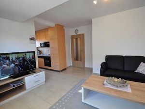 23989056-Ferienwohnung-4-Neuharlingersiel-300x225-2