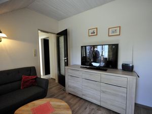 23989165-Ferienwohnung-4-Neuharlingersiel-300x225-1