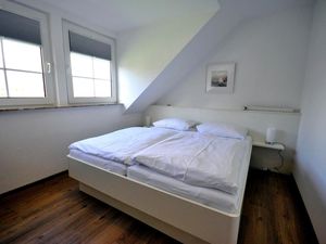 23989201-Ferienwohnung-2-Neuharlingersiel-300x225-2