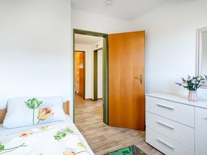 21525881-Ferienwohnung-2-Neuharlingersiel-300x225-5