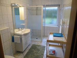 21526135-Ferienwohnung-4-Neuharlingersiel-300x225-3