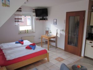 21525937-Ferienwohnung-2-Neuharlingersiel-300x225-5