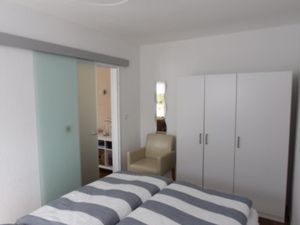 21526223-Ferienwohnung-3-Neuharlingersiel-300x225-3