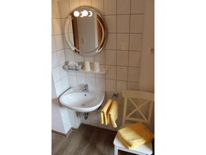 23297321-Ferienwohnung-2-Neuharlingersiel-300x225-5