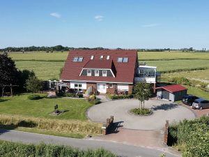 21525837-Ferienwohnung-2-Neuharlingersiel-300x225-0