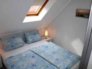 24045137-Ferienwohnung-2-Neuharlingersiel-300x225-3