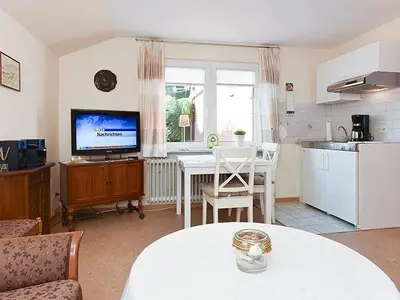 Ferienwohnung für 2 Personen (36 m²) in Neuharlingersiel 5/10