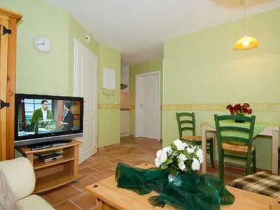 Ferienwohnung für 2 Personen (43 m²) in Neuharlingersiel 8/10