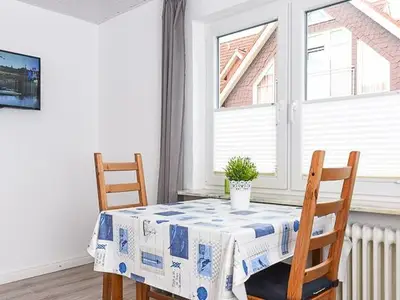 Ferienwohnung für 2 Personen (45 m²) in Neuharlingersiel 8/10