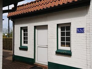 21983263-Ferienwohnung-4-Neuharlingersiel-300x225-1