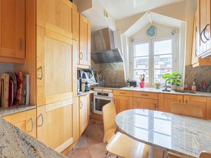 24003517-Ferienwohnung-6-Neuilly-sur-Seine-300x225-4