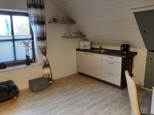 23352755-Ferienwohnung-3-Neukalen-300x225-5