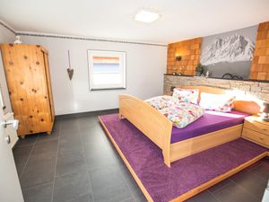Ferienwohnung für 4 Personen (70 m²) in Neukirchen am Großvenediger