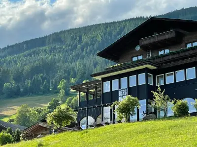 BergBaur Farmers Home 2