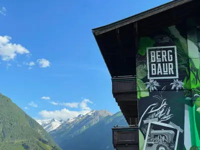 BergBaur Mural 1
