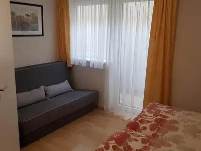 Schlafzimmer 1 Ausziehcouch
