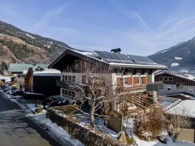 Außenseite Ferienhaus [Winter]