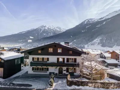 Außenseite Ferienhaus [Winter]