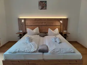Ferienwohnung für 8 Personen (120 m²) in Neukirchen (Bayern)