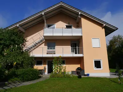 Vorderansicht Büchl 3