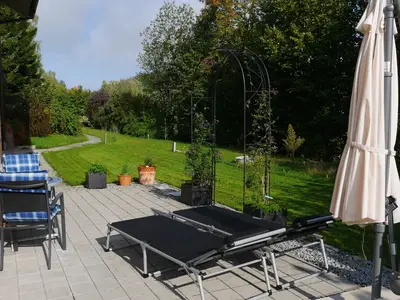 Terrasse 1 mit Gartenblick
