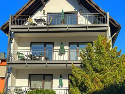 Haus Berghof Ansicht Balkon mit Blick zur Mosel