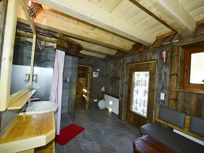 Badezimmer_Saunabereich