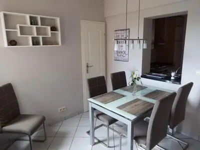 Schlafzimmer 1b