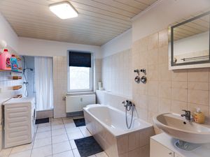 22293971-Ferienwohnung-5-Neupetershain-300x225-2