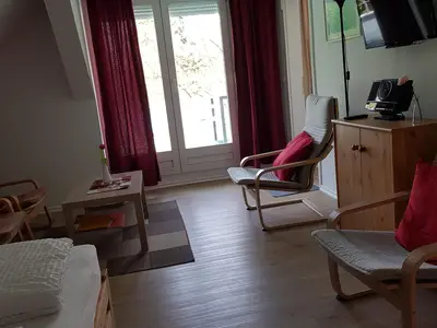 Photo, INSIDE, OUTSIDE