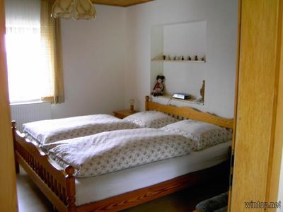 Schlafzimmer 1