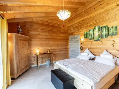 Schlafzimmer Bärenh.